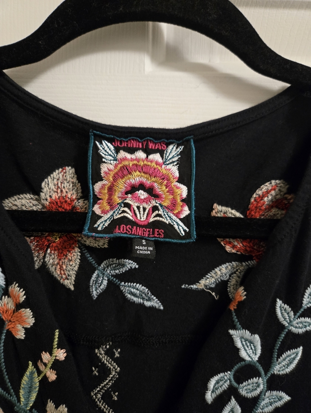 Johnny Was Womens Paneled Knit Embroidered Floral Shirt Size Small - Picture 3 of 5